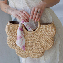 Load image into Gallery viewer, Marigold (Pale pink)